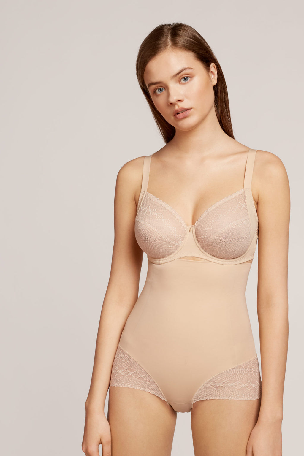 Sutiã com aro sem recheio copas D Bege